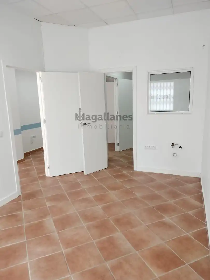 Local comercial en venda a Villamartín