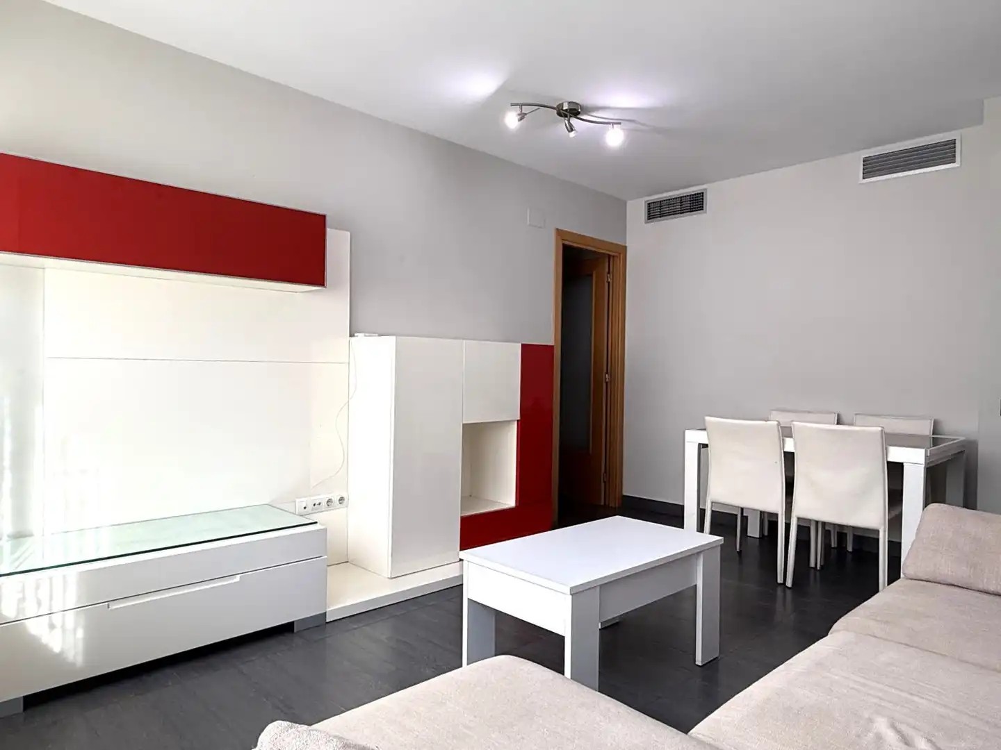 Sala de estar de Piso en venta en Sant Boi de Llobregat con Aire acondicionado y Calefacción