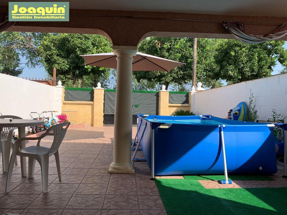 Piscina de Casa o xalet en venda en  Córdoba Capital amb Traster