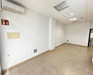 Premises to rent in Mataró  with Air Conditioner