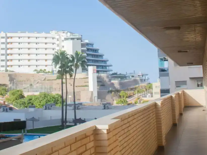 Vista exterior de Pis en venda en Elche / Elx amb Aire condicionat