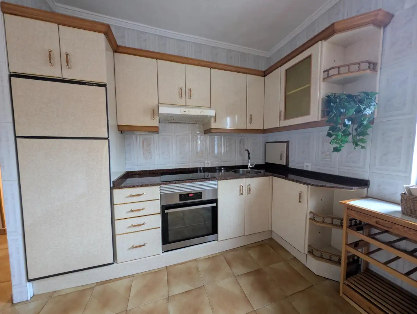 Cocina de Piso en venta en San Martín del Rey Aurelio con Calefacción, Trastero y Balcón