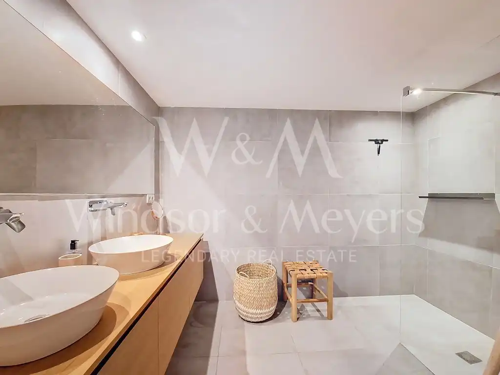 Bany de Apartament en venda en Sant Josep de sa Talaia amb Aire condicionat, Piscina i Moblat