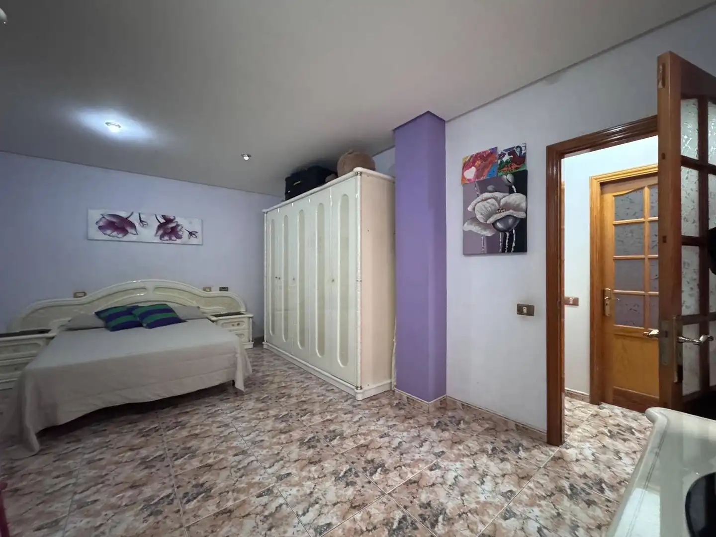 Habitación de Casa adosada en venta en Telde con Terraza, Trastero y Balcón