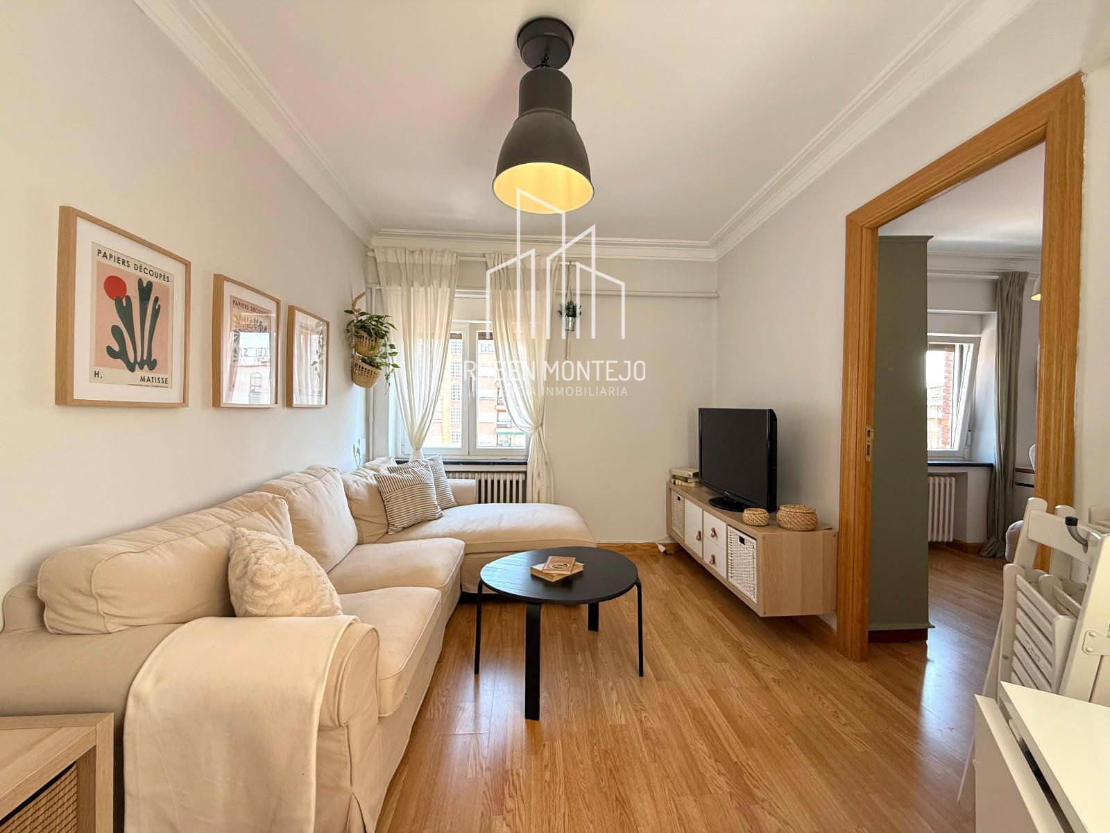Sala d'estar de Pis en venda en Salamanca Capital amb Calefacció, Parquet i Traster