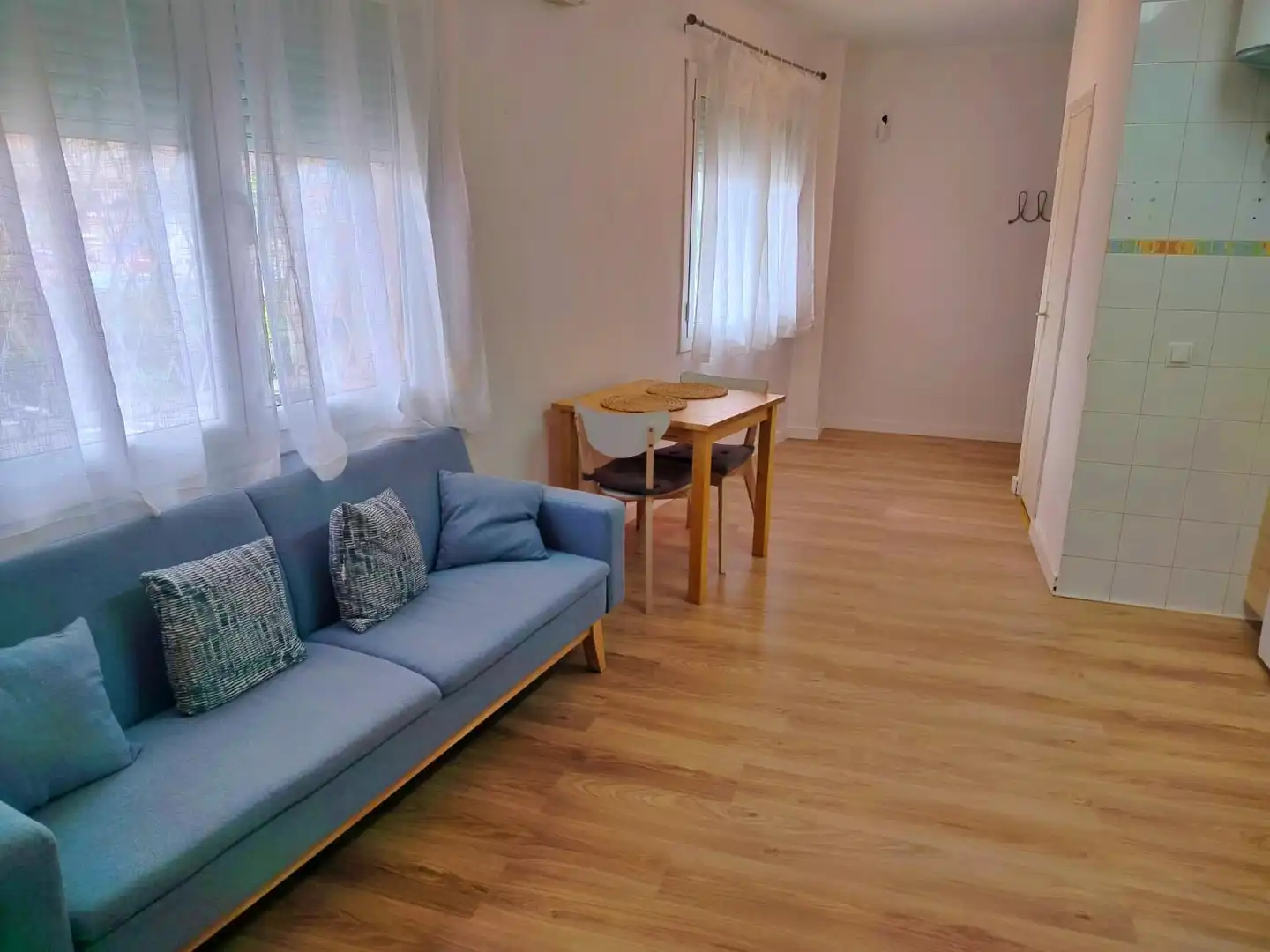 Living room of Study for sale in L'Hospitalet de Llobregat  with Air Conditioner, Furnished and Washing machine