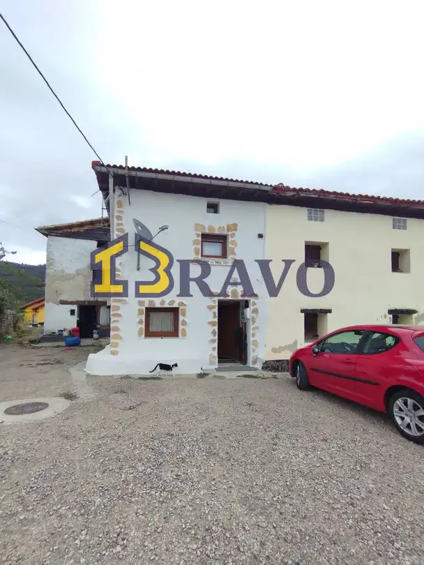 Casa con jardín en venta en Valle de Tobalina