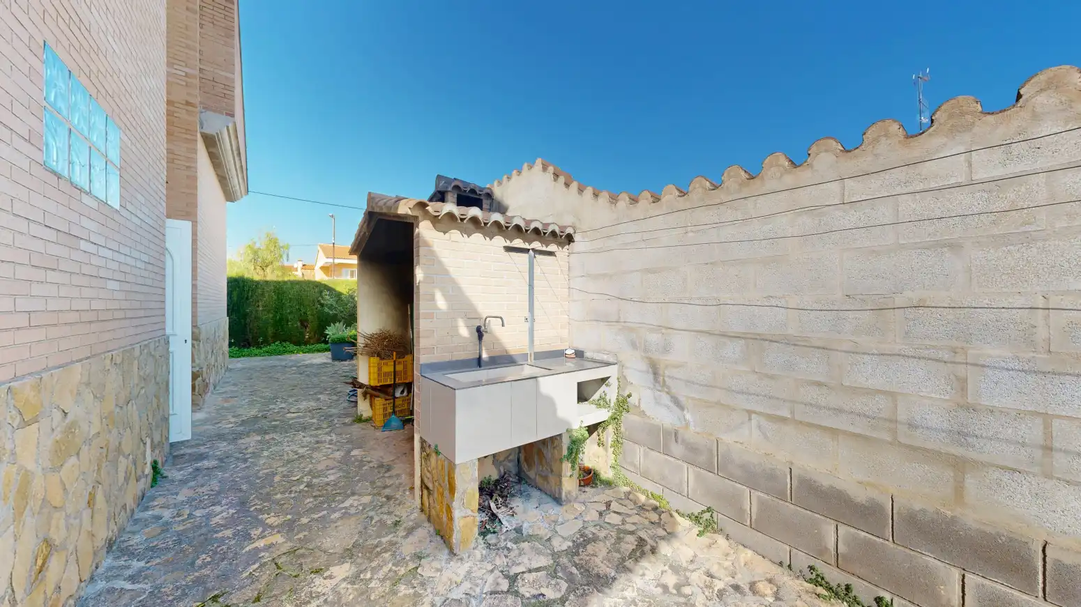 Garden of Houses for sale in Sagunto / Sagunt  with Private garden, Terrace and Swimming Pool