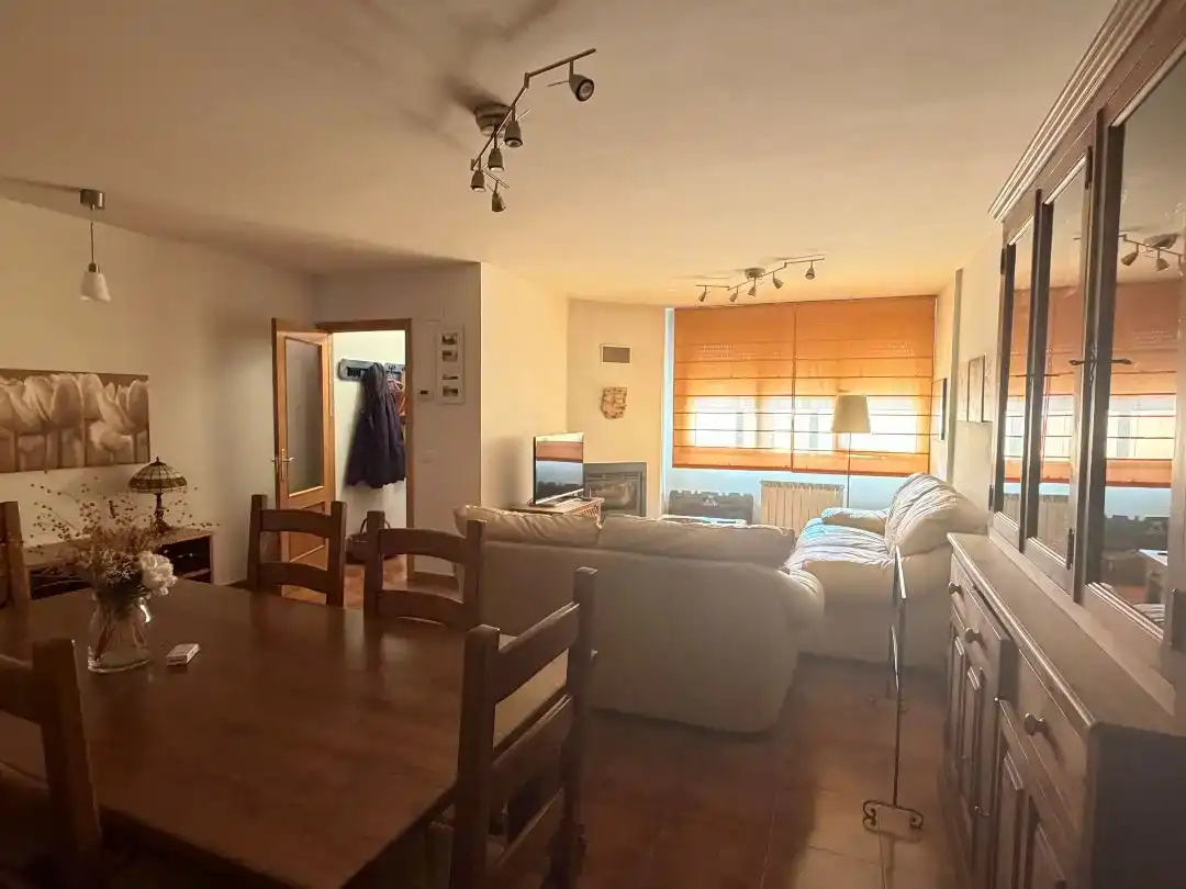 Sala d'estar de Casa o xalet en venda en Trescasas amb Jardí privat