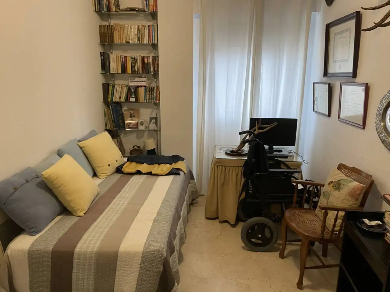 Habitación de Piso en venta en Badajoz con Aire acondicionado, Terraza y Trastero