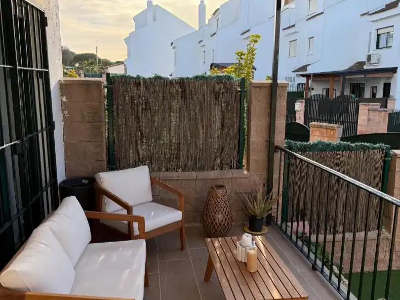 Villa con piscina in vendita a AVENIDA DE MAGALLANES 52, imagen 4
