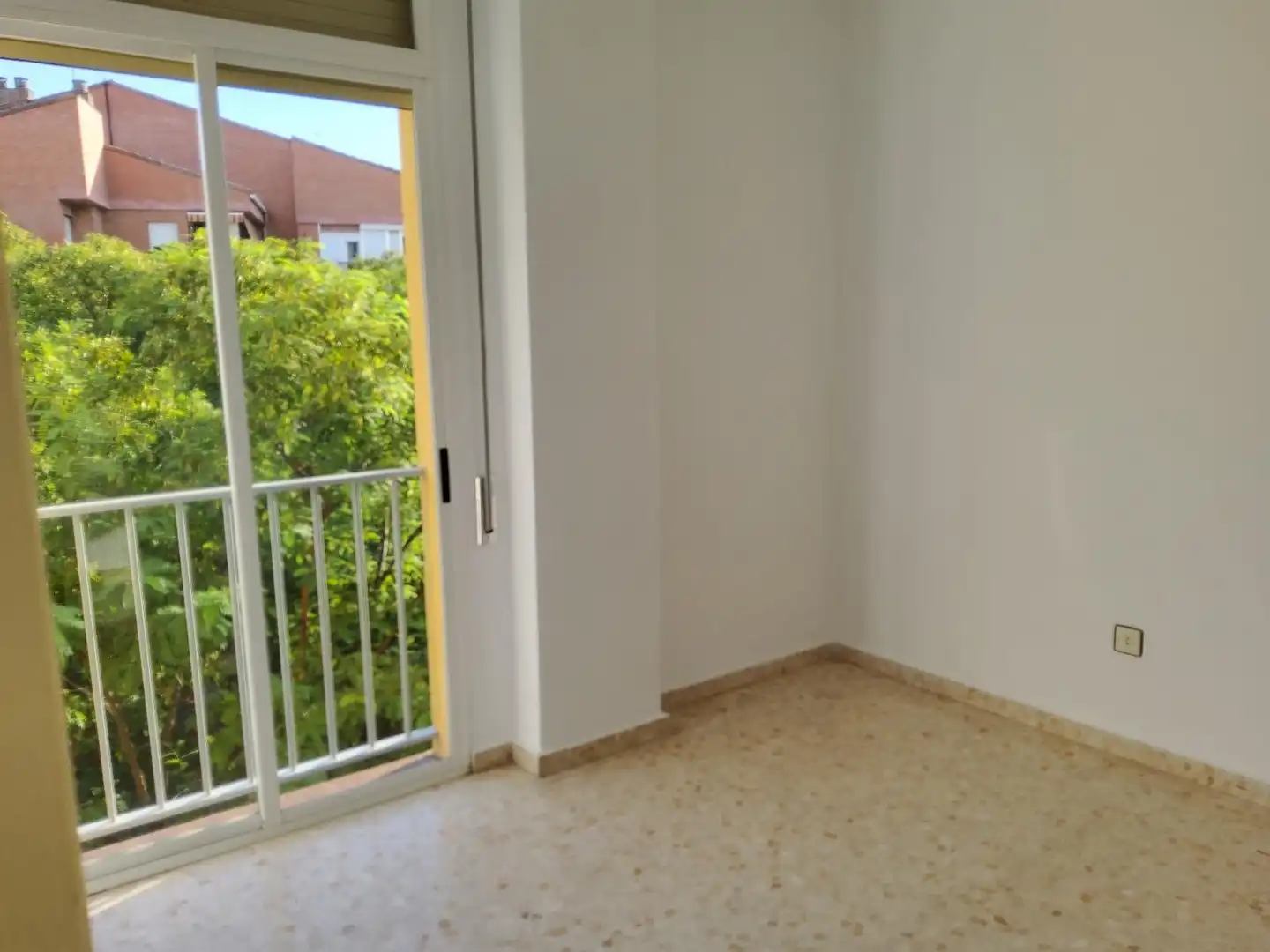 Wohnung zur Miete in Urbadiez - Entrepuentes