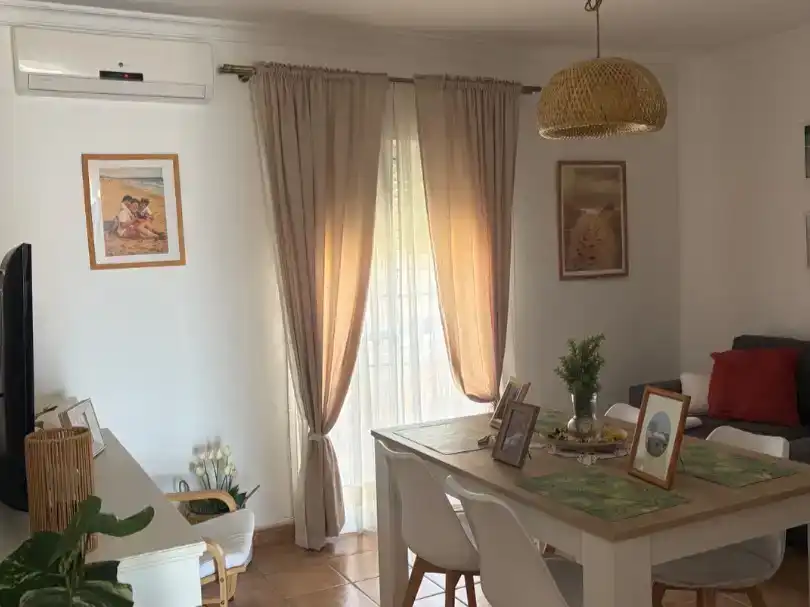 Wohnzimmer von Wohnung zur Miete in Isla Cristina mit Klimaanlage, Schwimmbad und Balkon