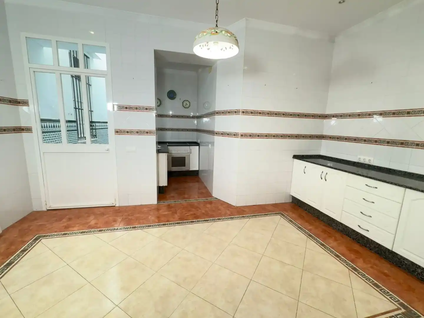 Kitchen of Houses for sale in San Fernando