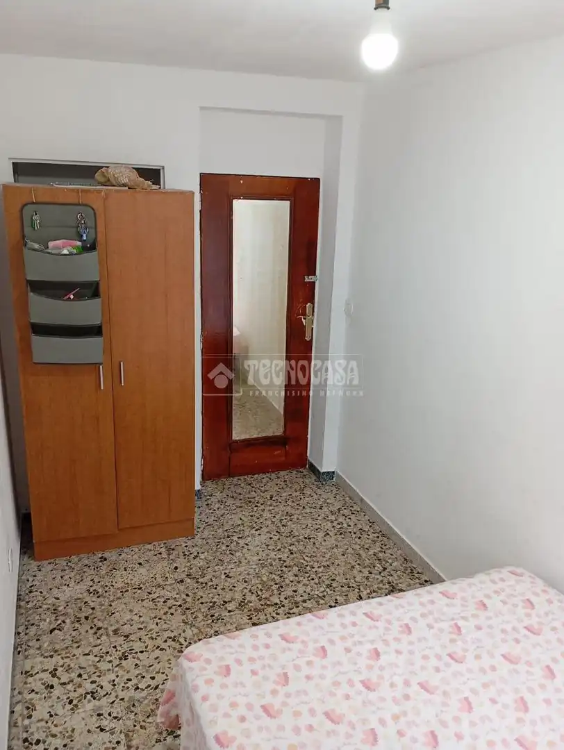 Flat for sale in Sevilla  with Air Conditioner