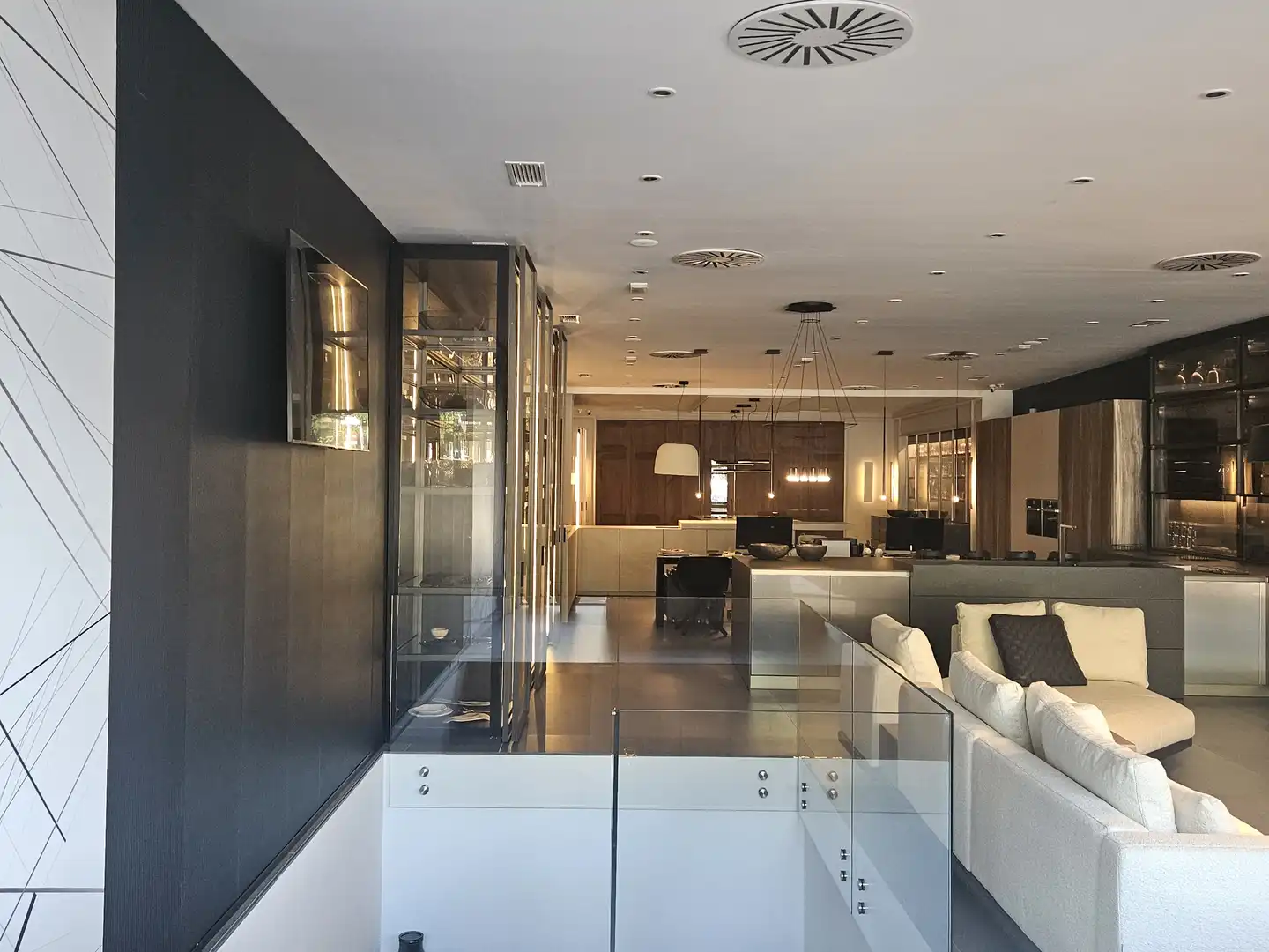 Local comercial en alquiler en Milla de Oro, imagen 4
