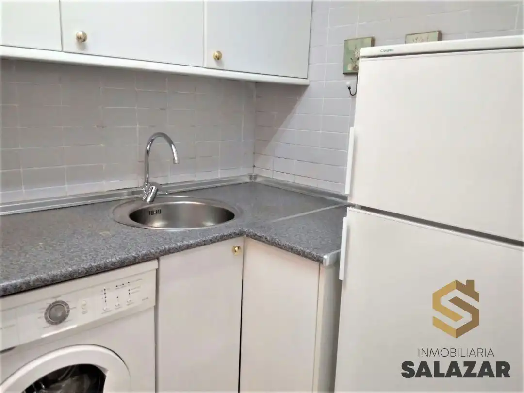 Küche von Wohnungen zur Miete in Bilbao  mit Heizung, Terrasse und Mikrowelle