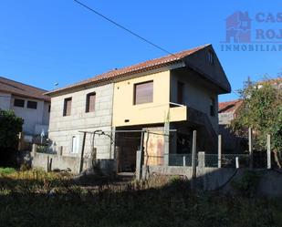 Vista exterior de Casa o xalet en venda en Cangas  amb Traster