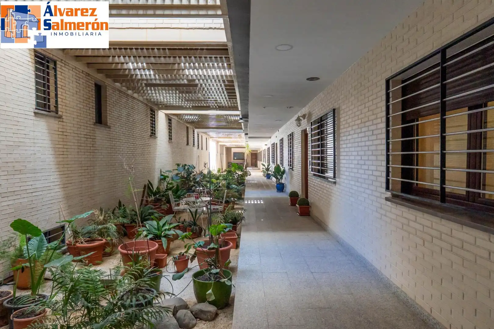 Casa adosada en venta en Granada con Aire acondicionado y Terraza