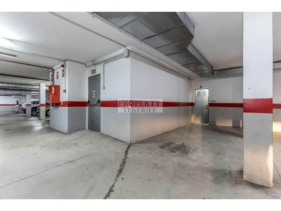 Parking de Piso en venta en Arona con Terraza y Piscina