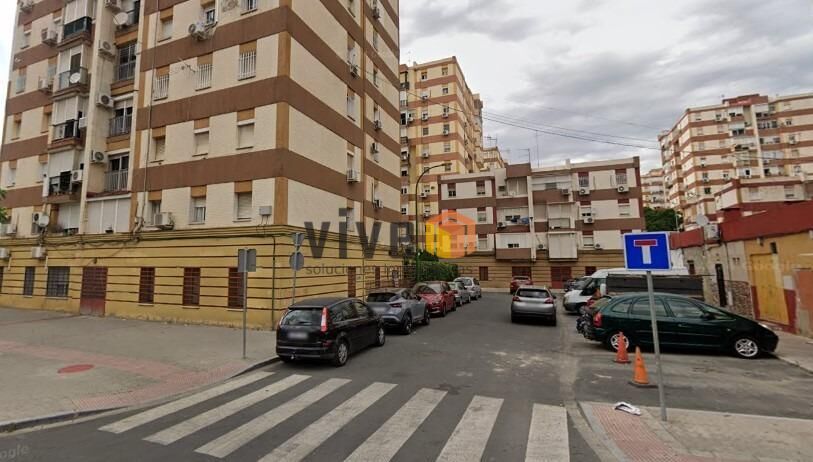 Vista exterior de Piso en venta en  Sevilla Capital con Terraza