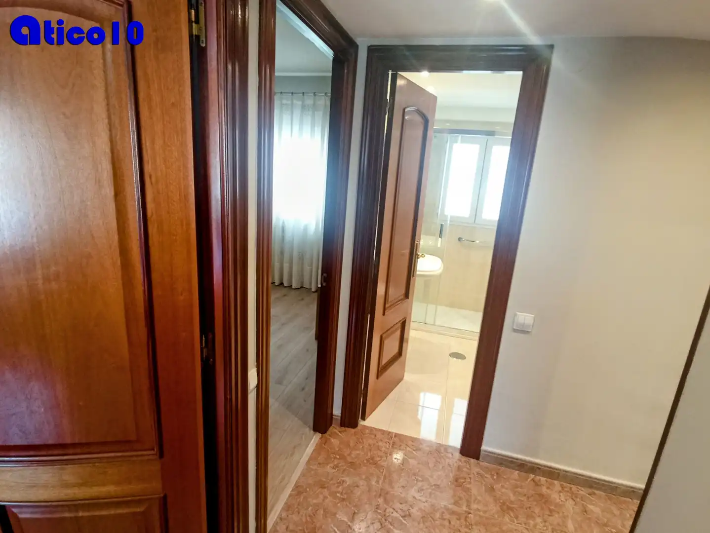 Badezimmer von Wohnung zur Miete in Oviedo  mit Heizung, Terrasse und Möbliert
