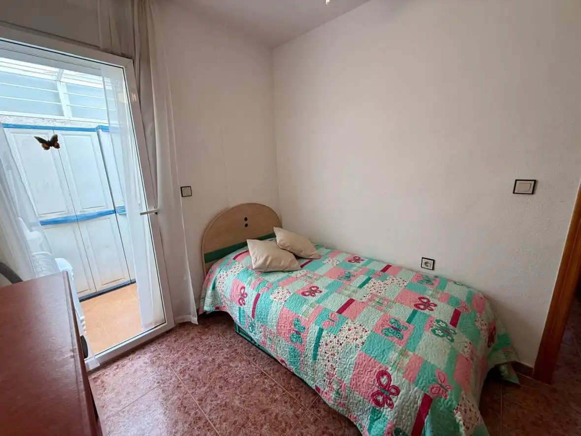 Habitación de Apartamento en venta en Santa Pola con Aire acondicionado, Calefacción y Terraza