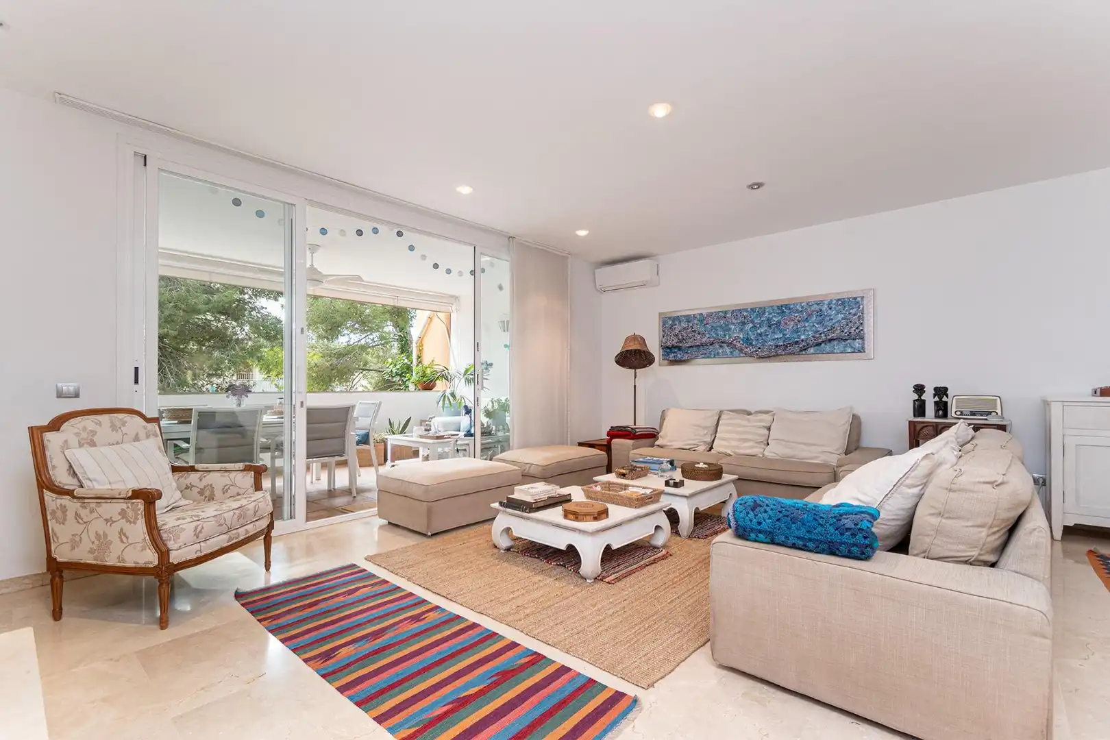 Sala de estar de Casa adosada en venta en  Palma de Mallorca con Aire acondicionado, Calefacción y Jardín privado