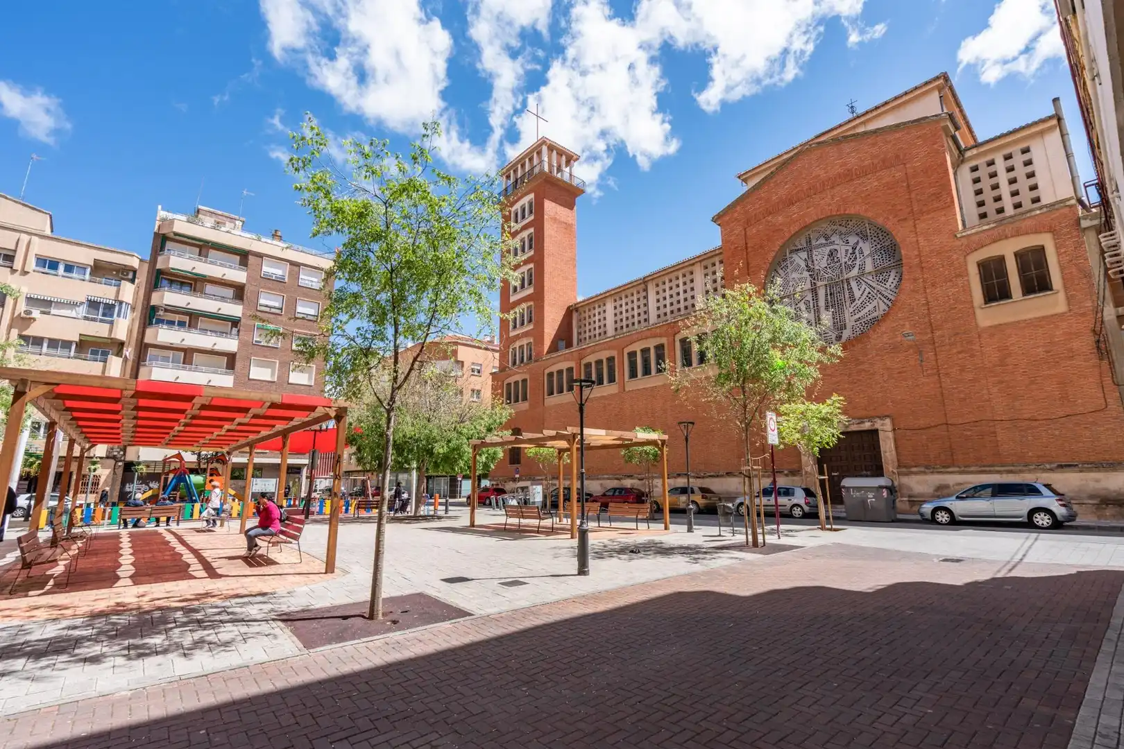 Außenansicht von Wohnung zum Verkauf in Albacete mit Klimaanlage, Heizung und Terrasse