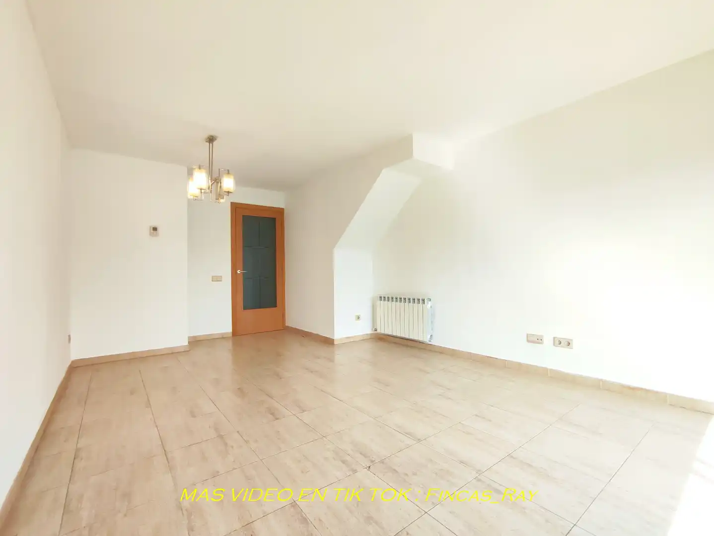 Maisonette zum Verkauf in Ripollet mit Klimaanlage, Heizung und Terrasse