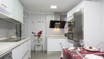 Kitchen of Flat to rent in  Valencia Capital  with Air Conditioner, Furnished and TV