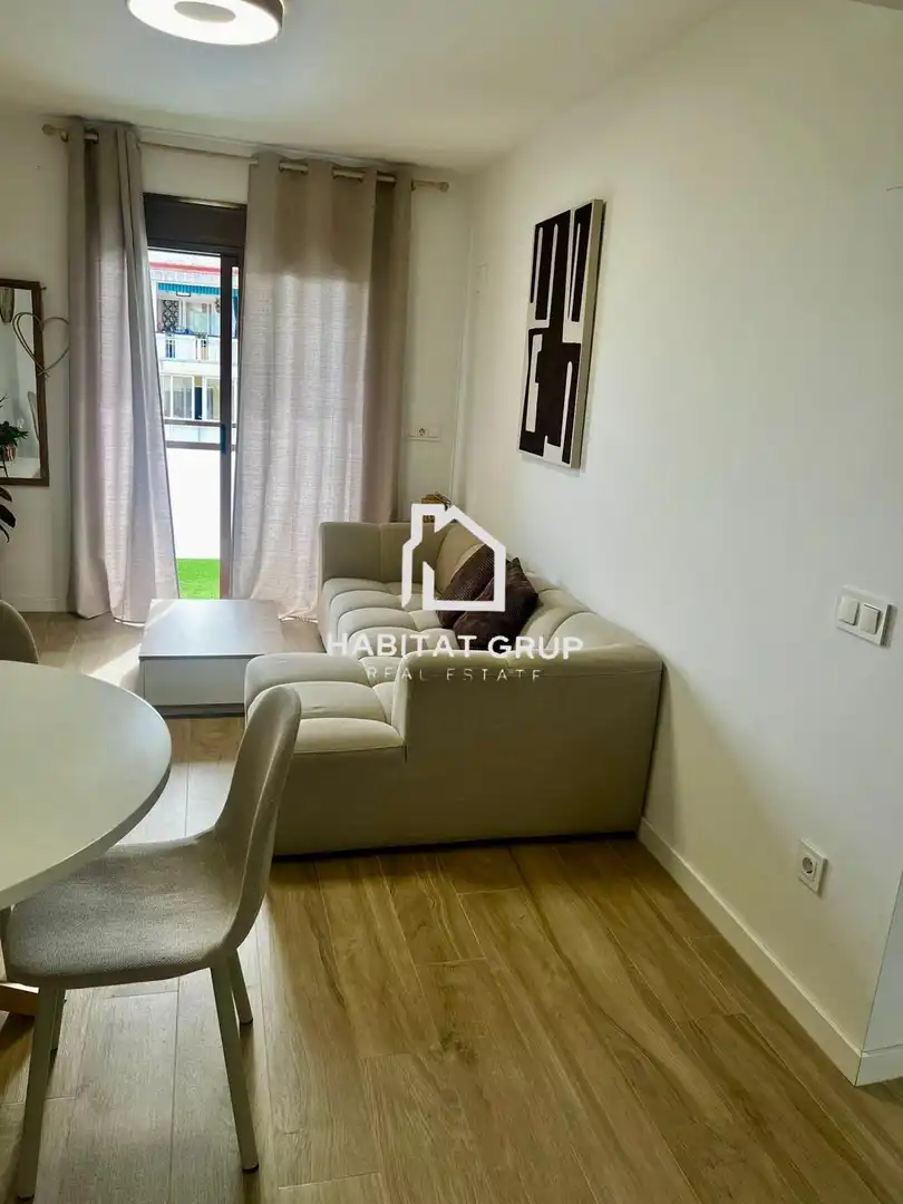 Sala d'estar de Pis en venda en Lloret de Mar amb Aire condicionat, Terrassa i Piscina comunitària