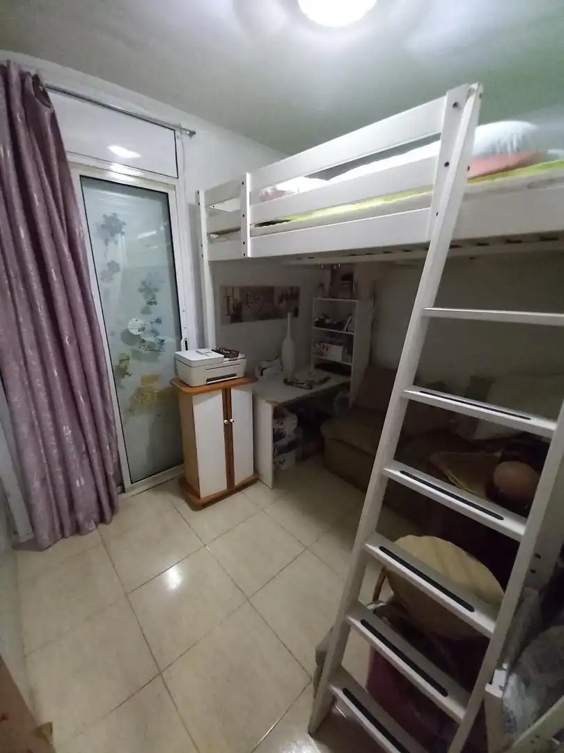 Dormitori de Apartament en venda en Ripollet
