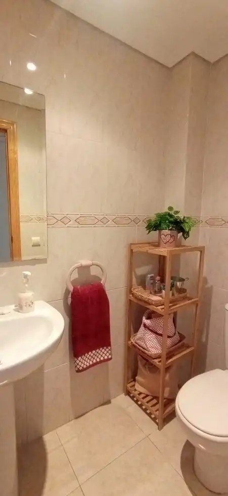 Baño de Apartamento en venta en Xeraco con Terraza, Trastero y Amueblado