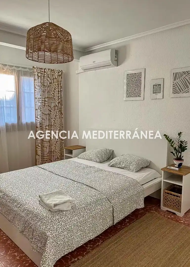 Habitación de Piso de alquiler en Valencia con Aire acondicionado, Calefacción y Amueblado