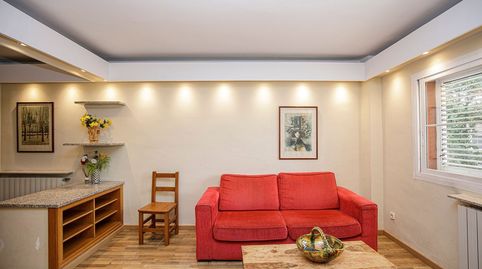 Apartamento de dos habitaciones con balcón en Taialà. ALQUILER DE TEMPORADA, imatge 2