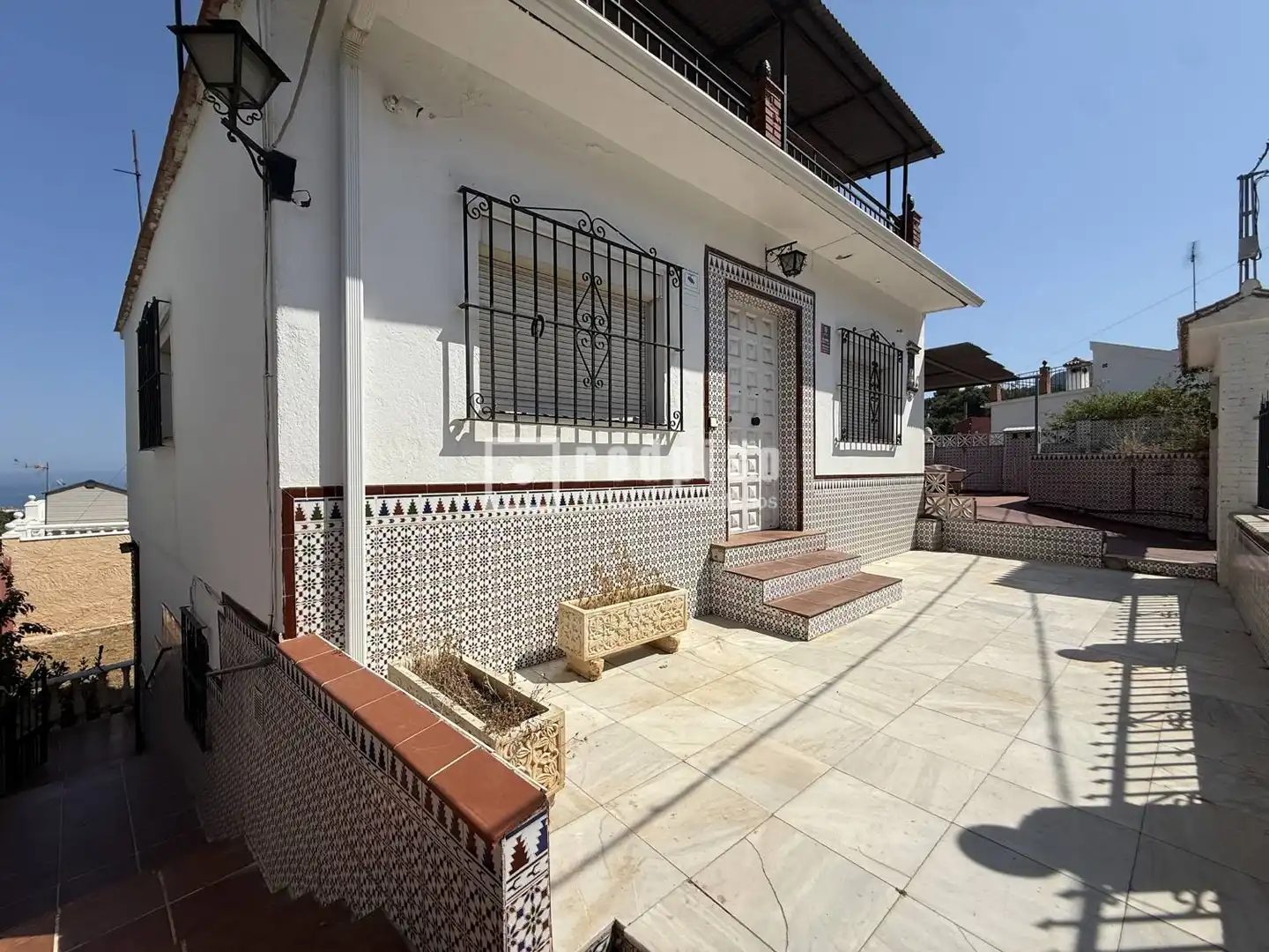 Vista exterior de Casa o xalet en venda en Málaga amb Terrassa