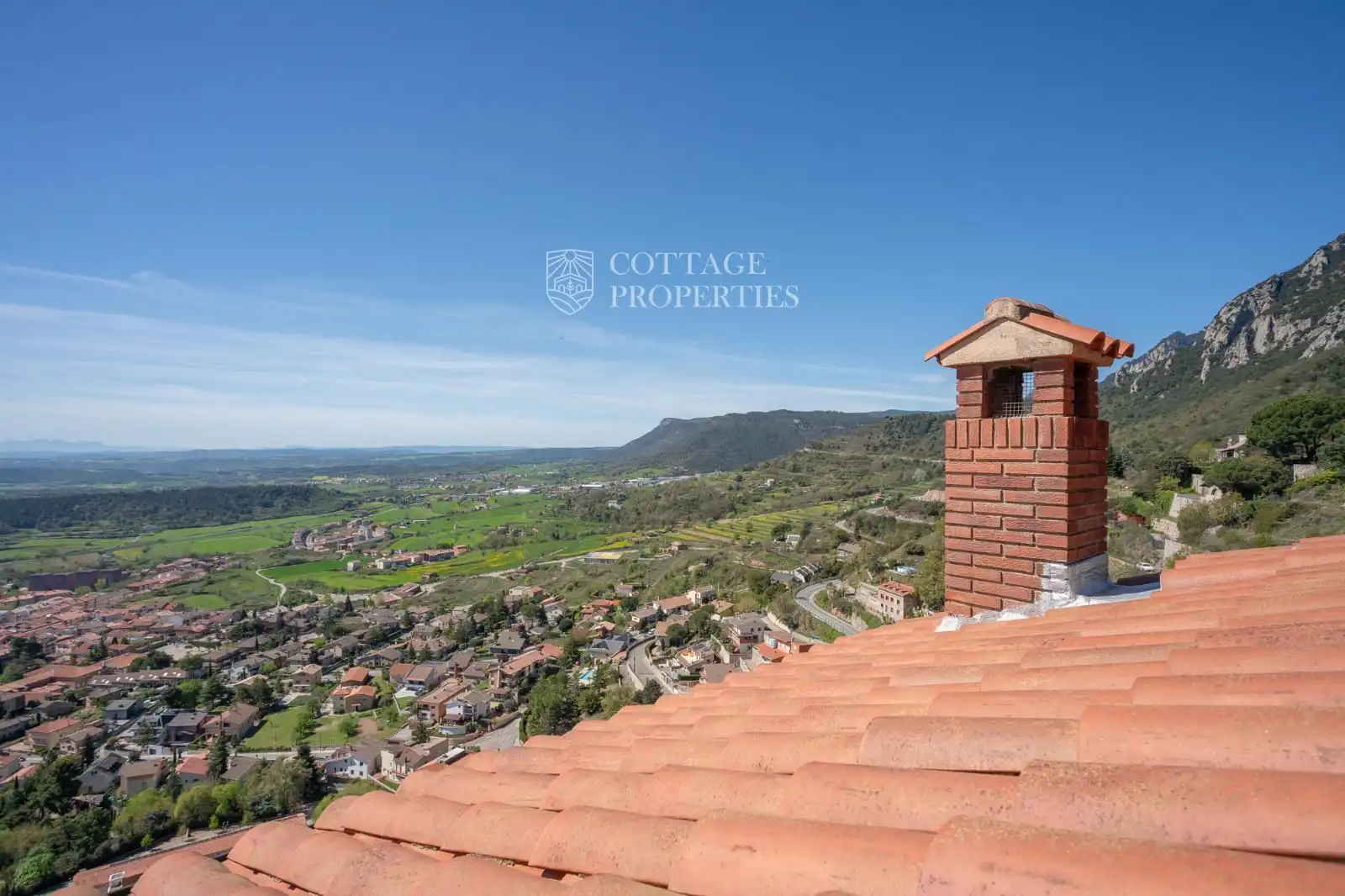 Exterior view of Houses for sale in Berga  with Heating and Terrace