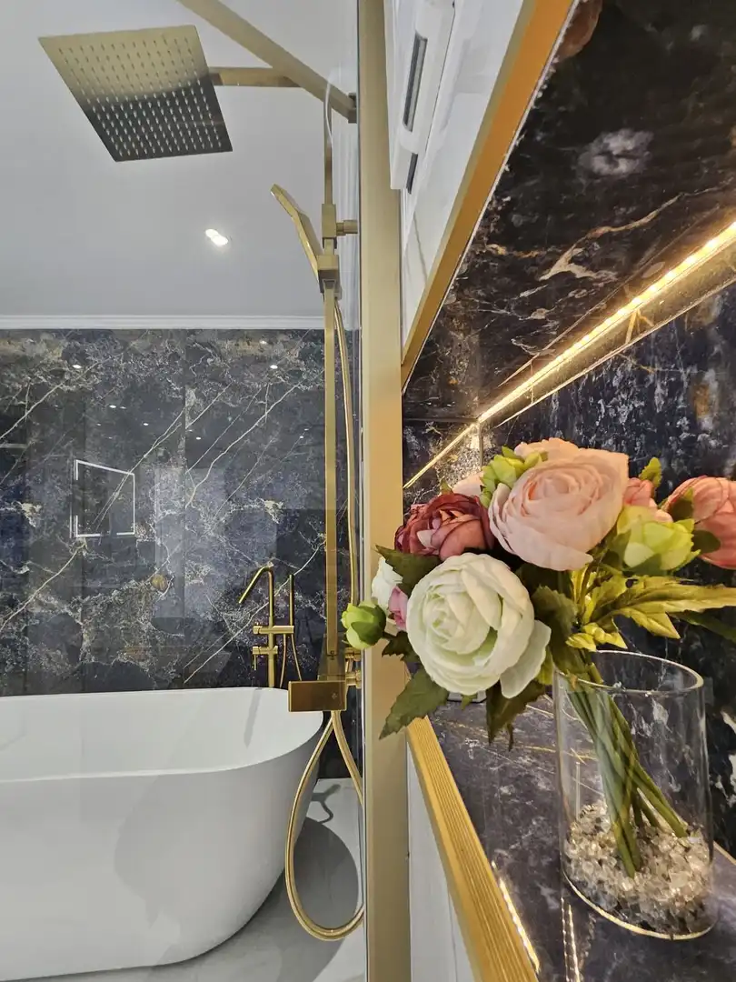 Baño de Finca rústica de alquiler en Estepona con Piscina