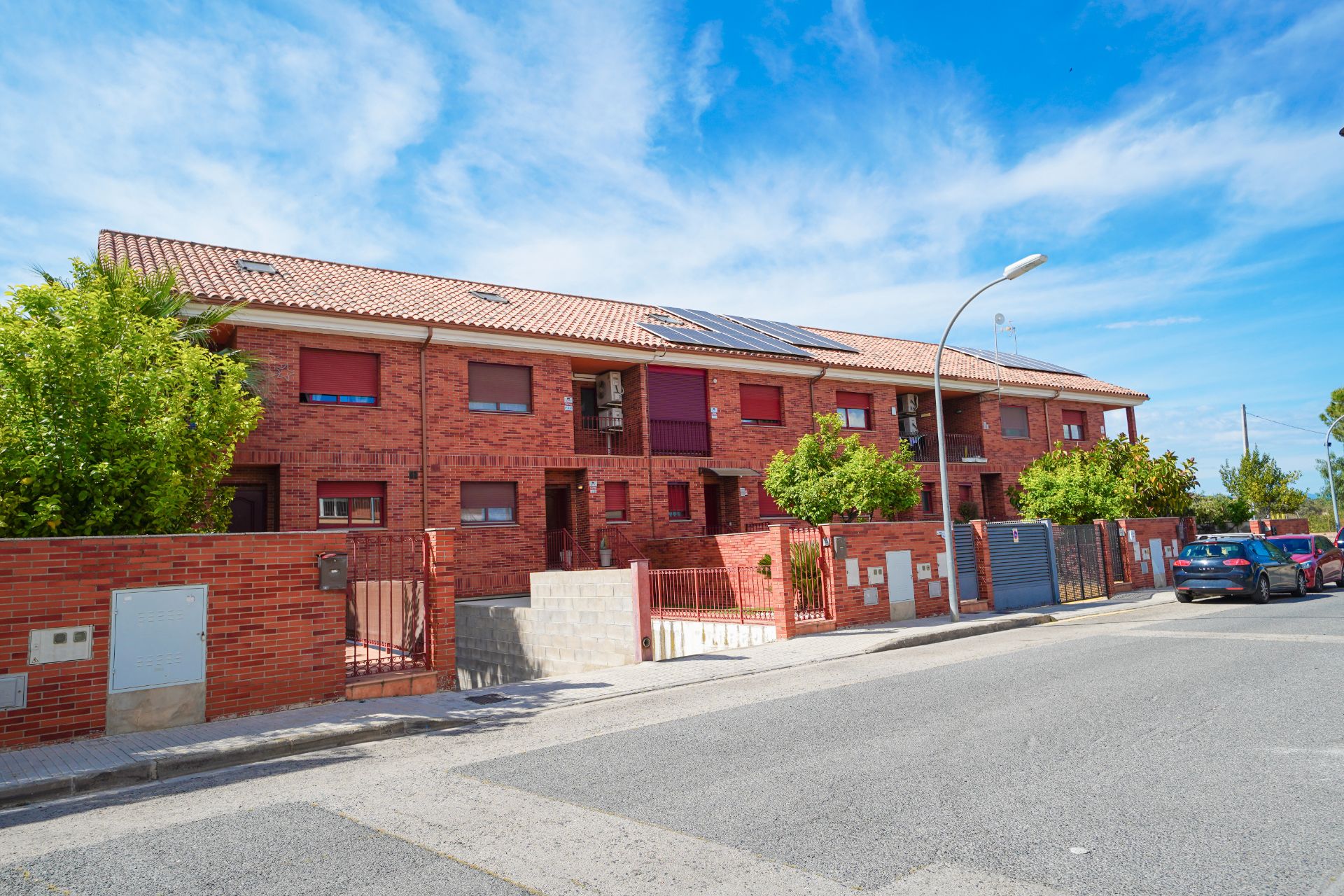 Exterior view of Single-family semi-detached for sale in Vilallonga del Camp  with Air Conditioner, Heating and Private garden