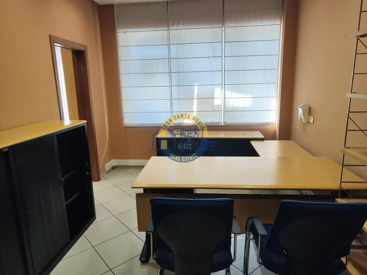 Office for rent in San Claudio - La Chantría