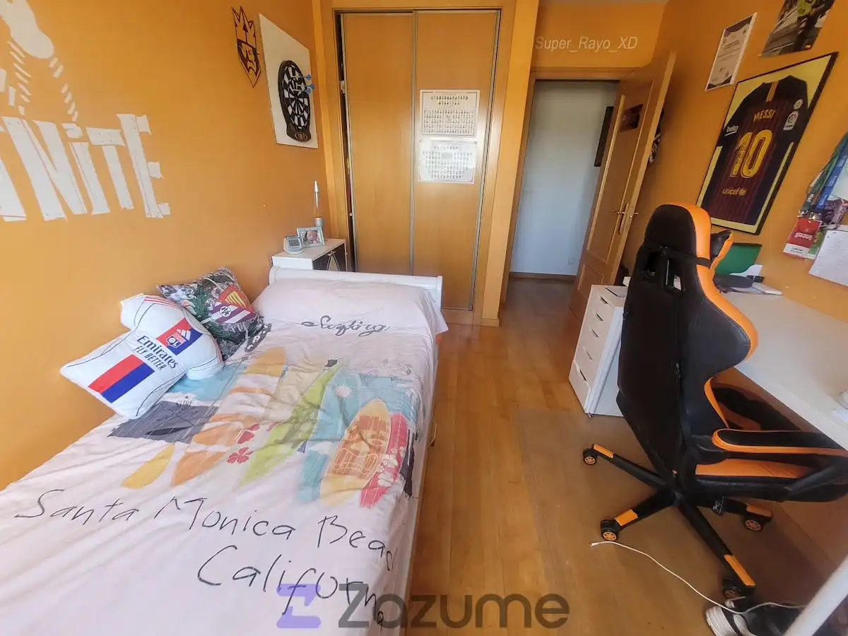 Bedroom of Flat for rent in Laguna de Duero  with Heating, Parquet flooring and Furnished