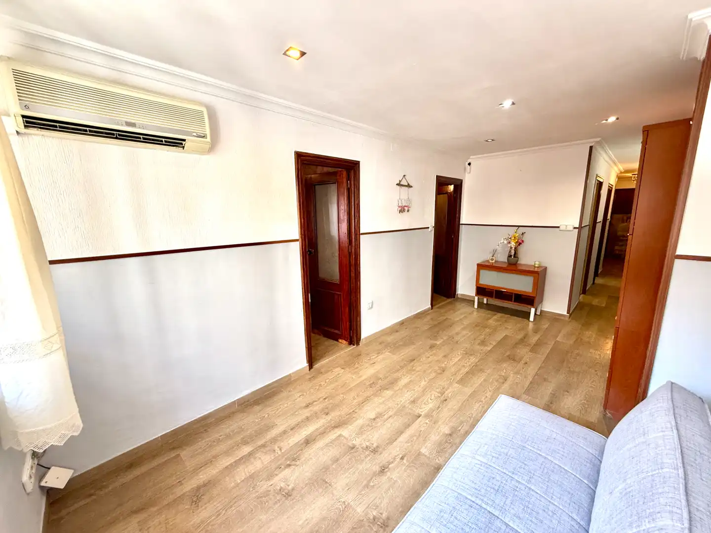 Wohnung zum Verkauf in San Juan de Aznalfarache mit Klimaanlage und Ofen