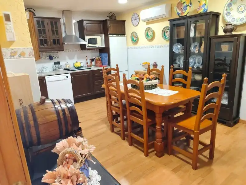 Kitchen of Houses for sale in Miraflores de la Sierra  with Air Conditioner, Heating and Terrace