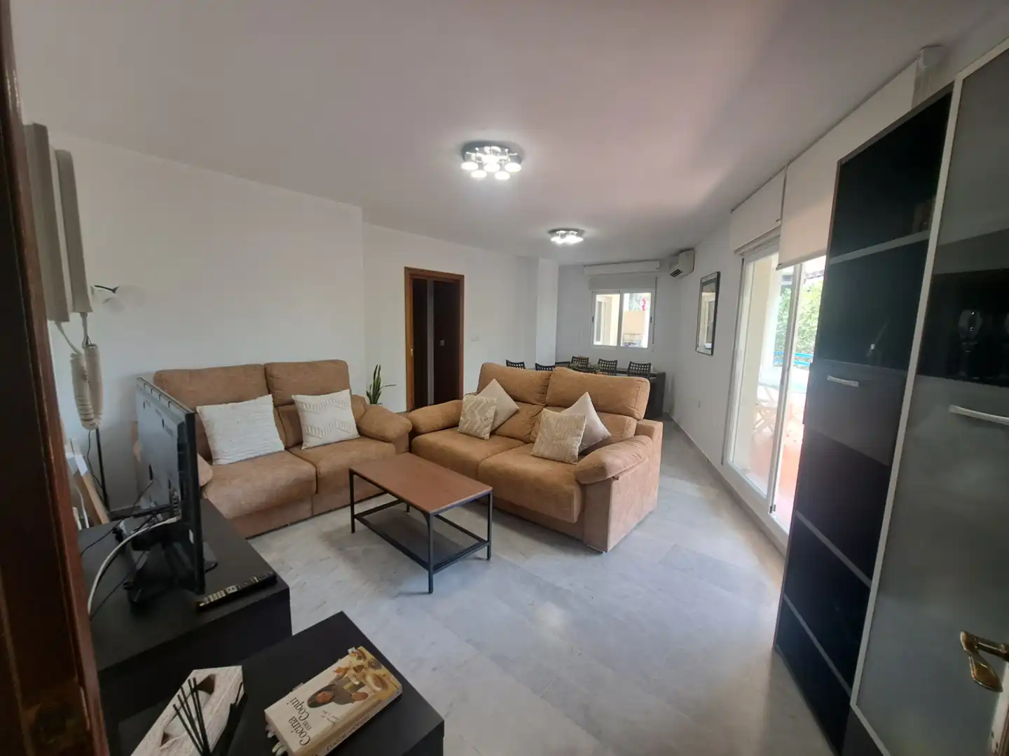 Living room of Flat for rent in Marbella  with Air Conditioner, Heating and Terrace