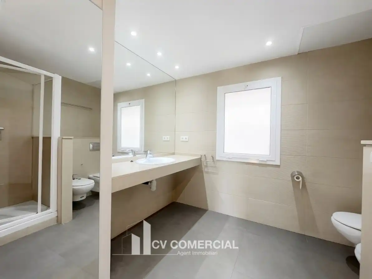 Piso con terraza en venta en Carrer del Comte d'Urgell, imagen 38