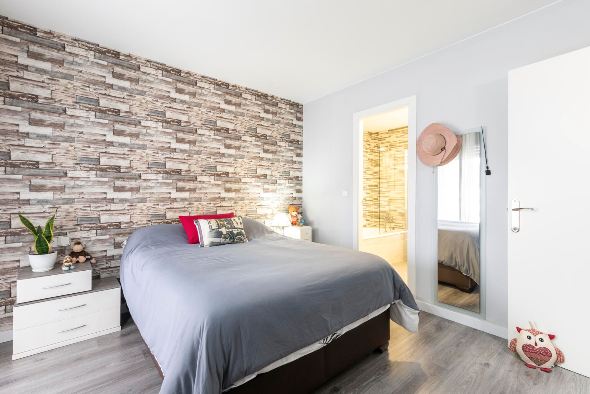 Bedroom of Flat for sale in Sant Joan Despí  with Air Conditioner, Heating and Terrace