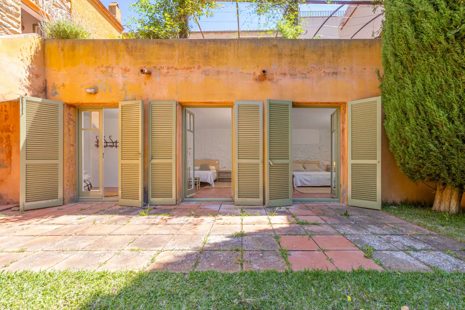 Vista exterior de Casa o xalet en venda en Palau-saverdera amb Aire condicionat, Jardí privat i Terrassa