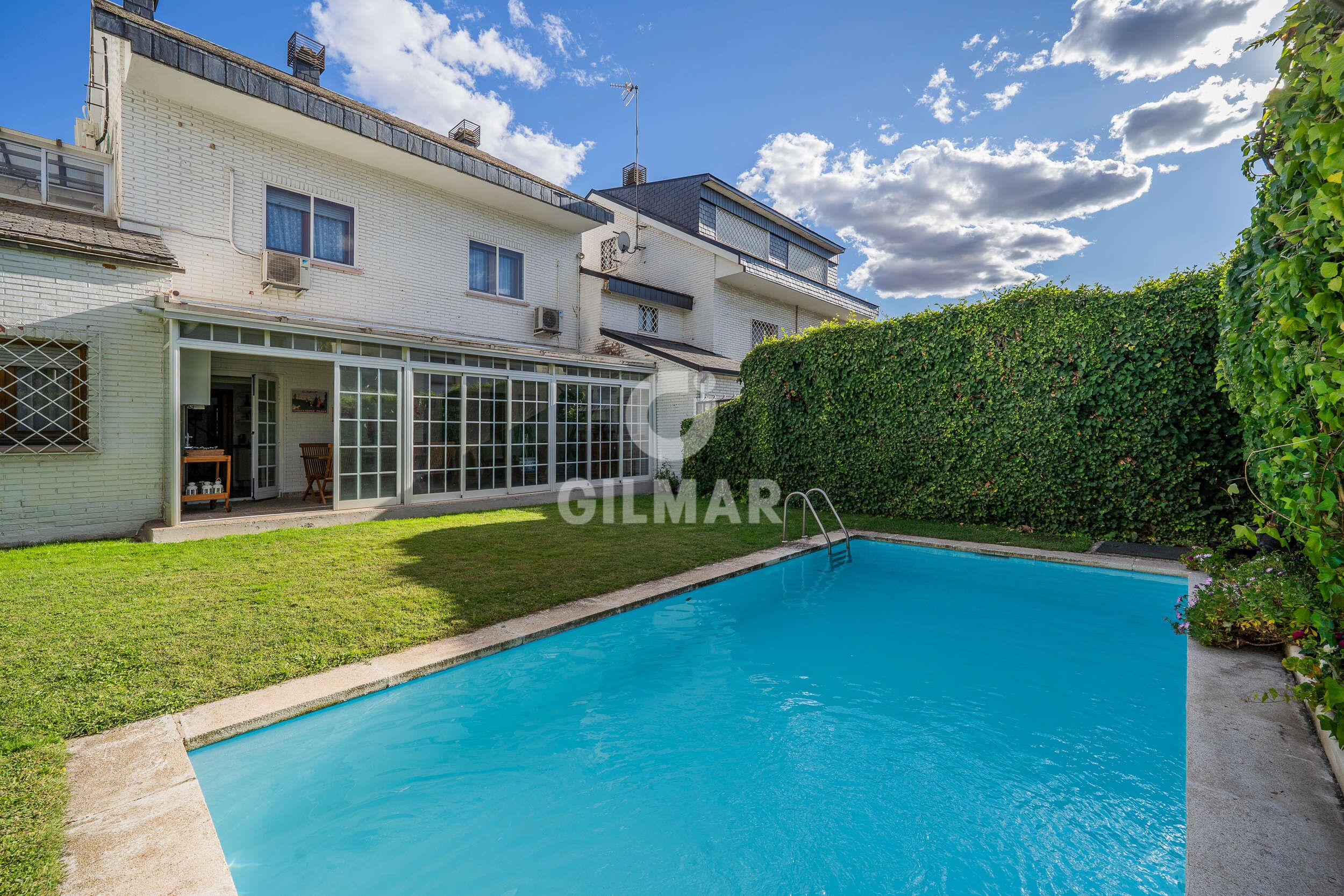 Garden of Single-family semi-detached for sale in Pozuelo de Alarcón  with Heating, Private garden and Swimming Pool