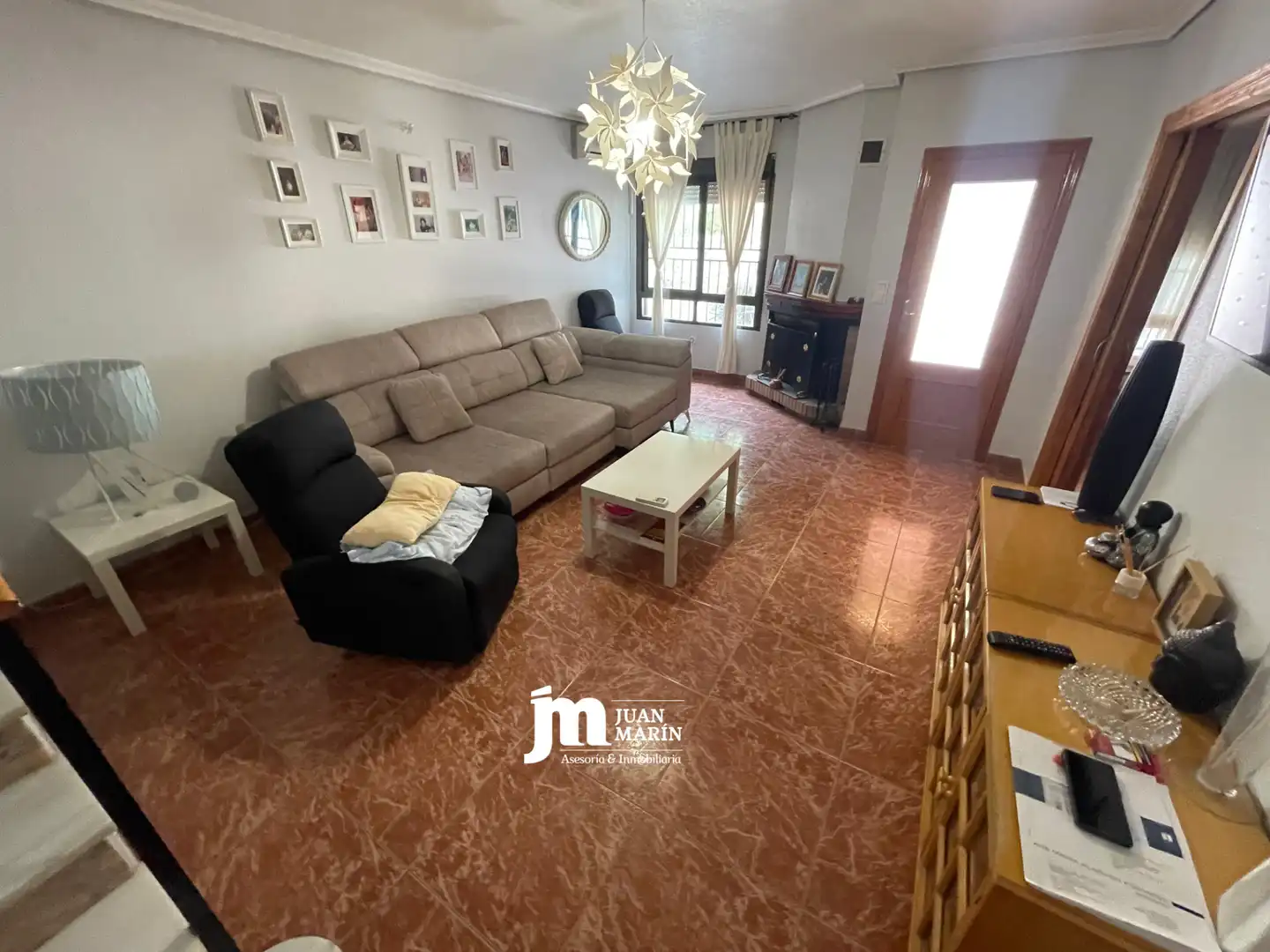 Vista exterior de Casa adosada en venda en Cieza amb Terrassa, Traster i Piscina comunitària